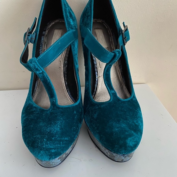 Rachel royal Heels crush Velvet and Snake platform heels size 8 - Picture 2 of 16